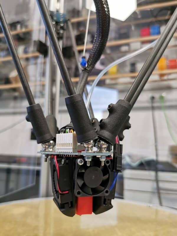 Magnetic Delta Arms